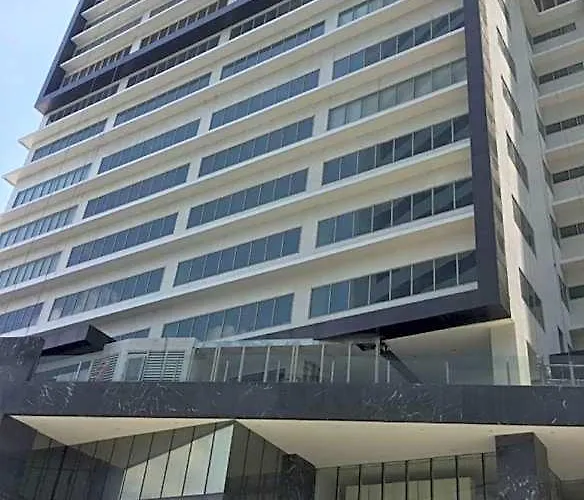 Hotel Capital O 804 The Residences At Bonifacio Civic Center Manila
