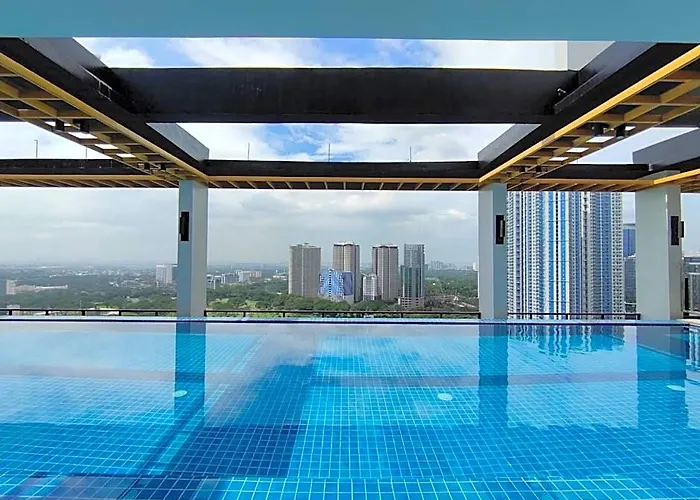 Hotel Capital O 804 The Residences At Bonifacio Civic Center Manila