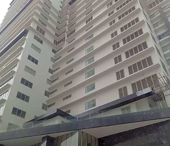 Capital O 804 The Residences At Bonifacio Civic Center Manila