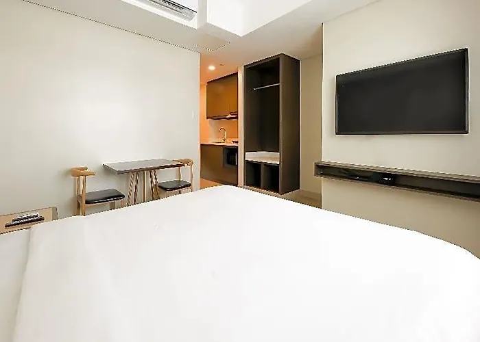 Capital O 804 The Residences At Bonifacio Civic Center