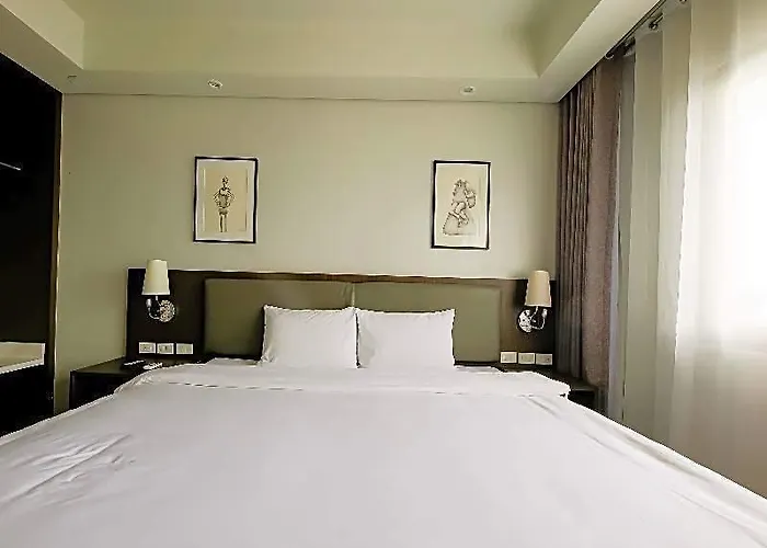 Hotel Capital O 804 The Residences At Bonifacio Civic Center 2*