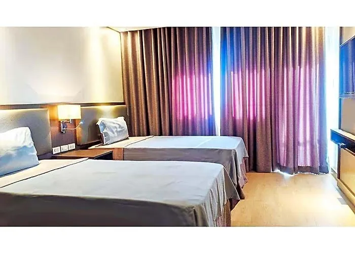 Hotel Capital O 804 The Residences At Bonifacio Civic Center