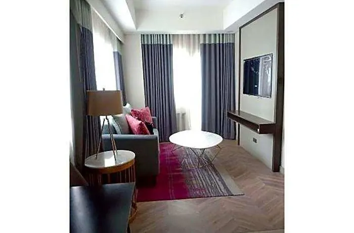 Capital O 804 The Residences At Bonifacio Civic Center 2* Manila
