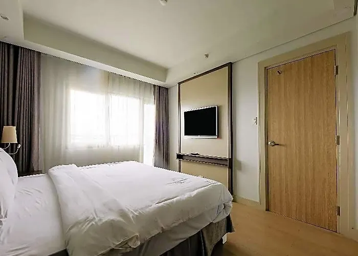 Capital O 804 The Residences At Bonifacio Civic Center Hotel